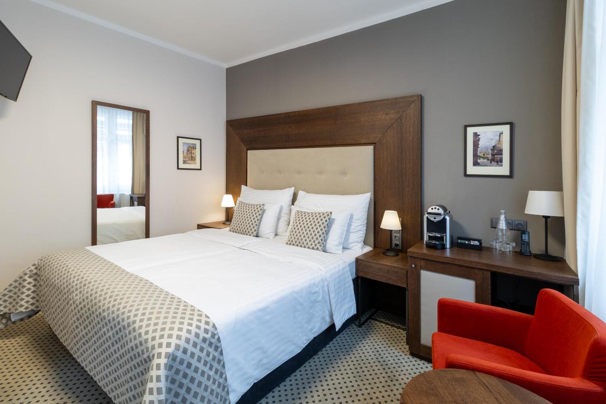 Hotel Ikona 3*