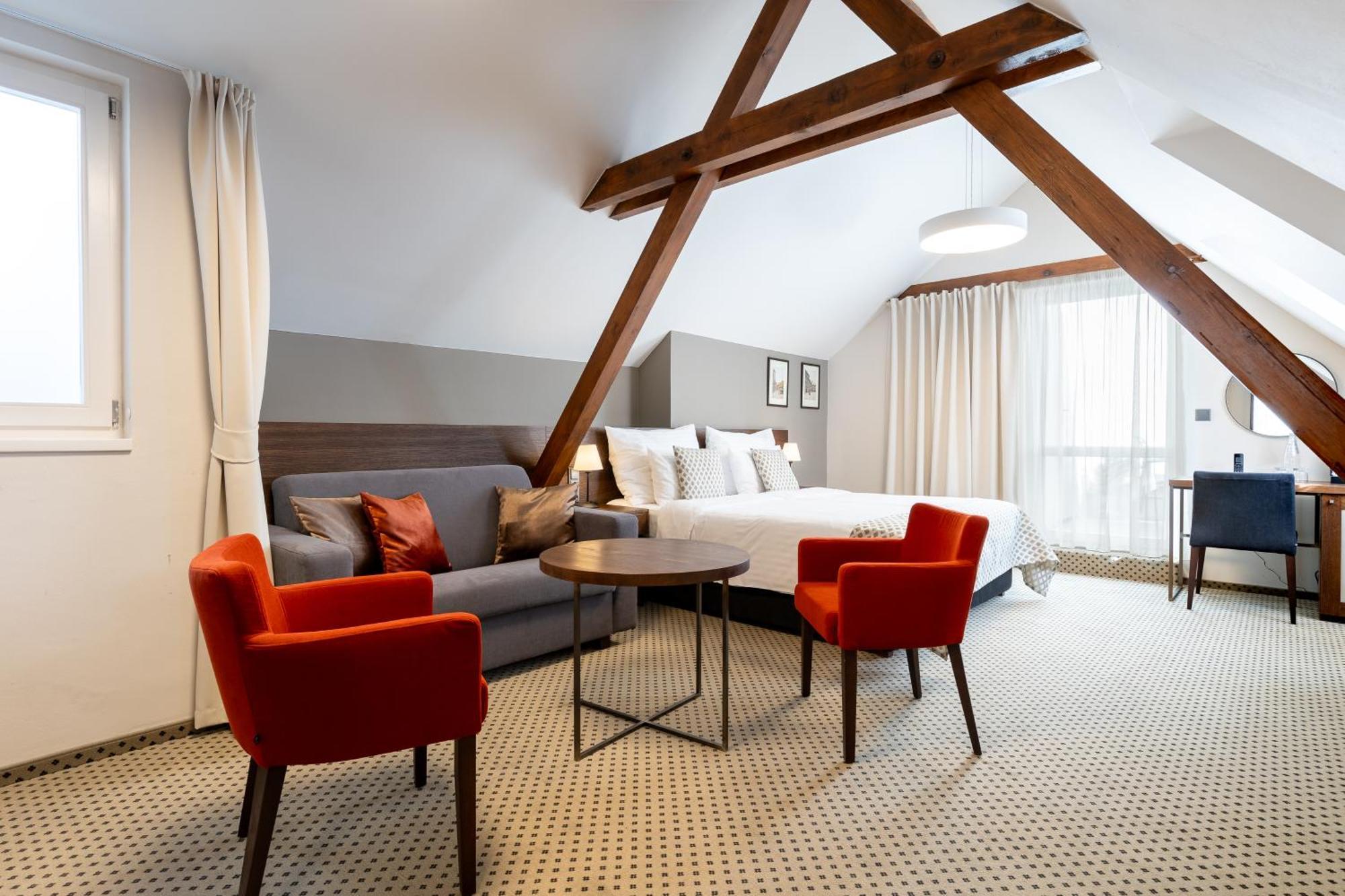 Ikona Hotel